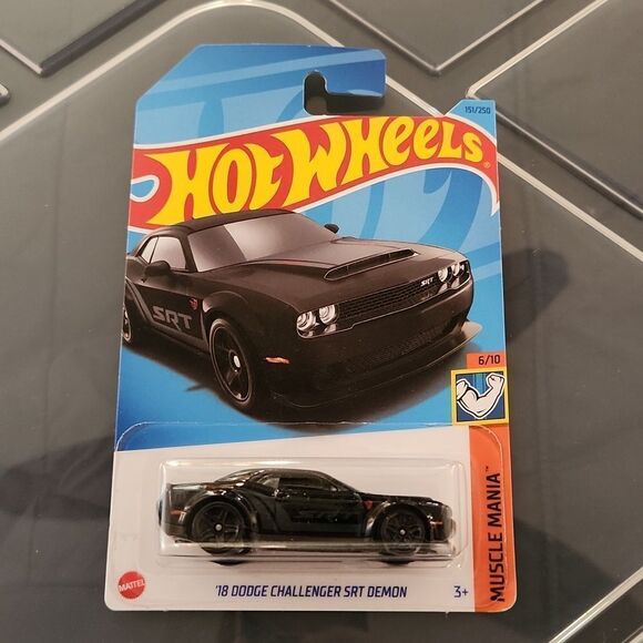 Hot Wheels 2018 Dodge Challenger SRT Demon Car NIP - Picture 1 of 7